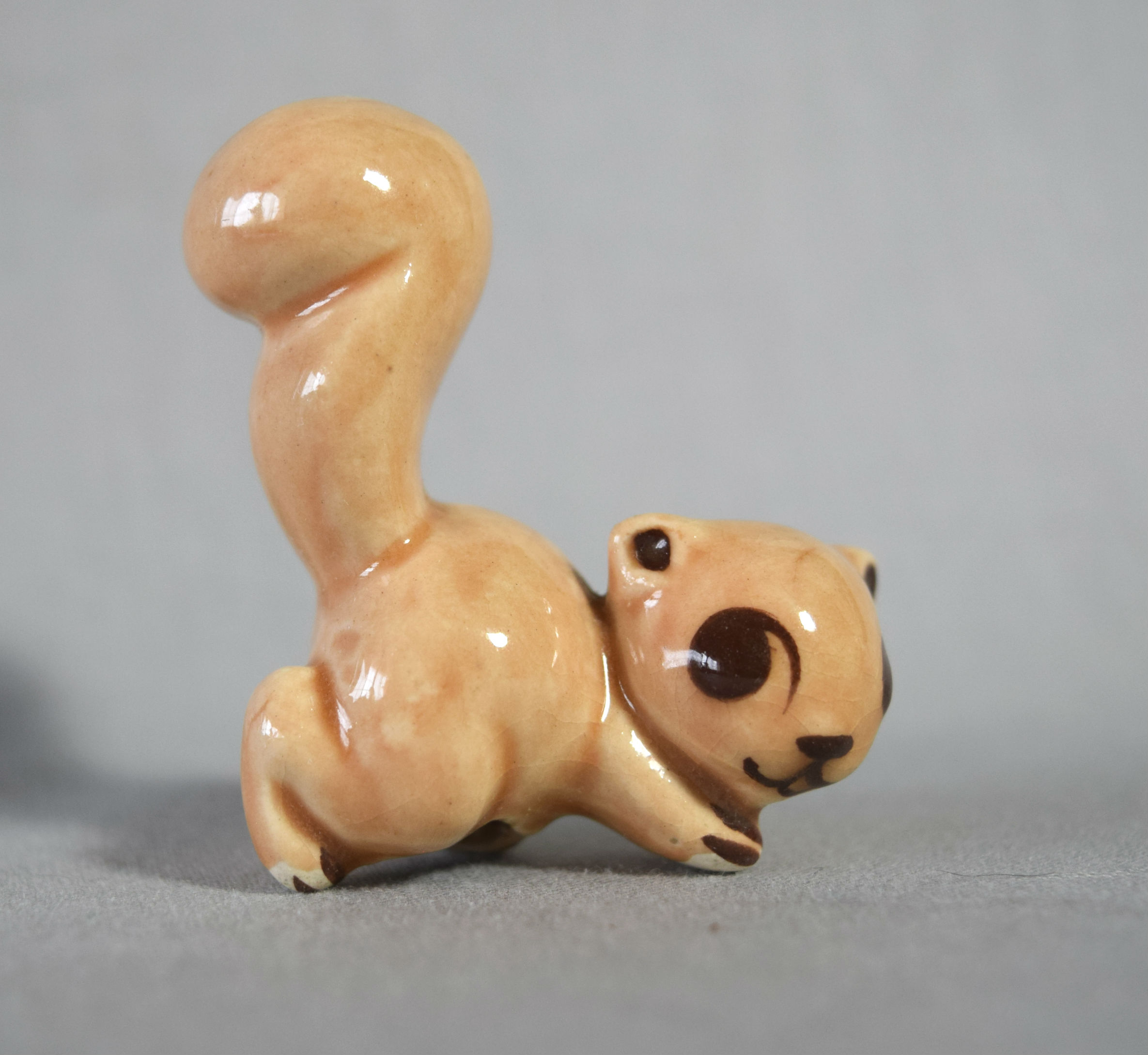 Early Squirrel Mama, tail up-image